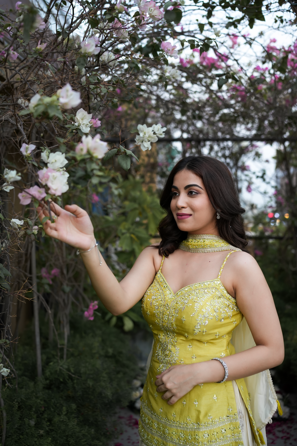 Radiant Yellow Floral Fusion Set