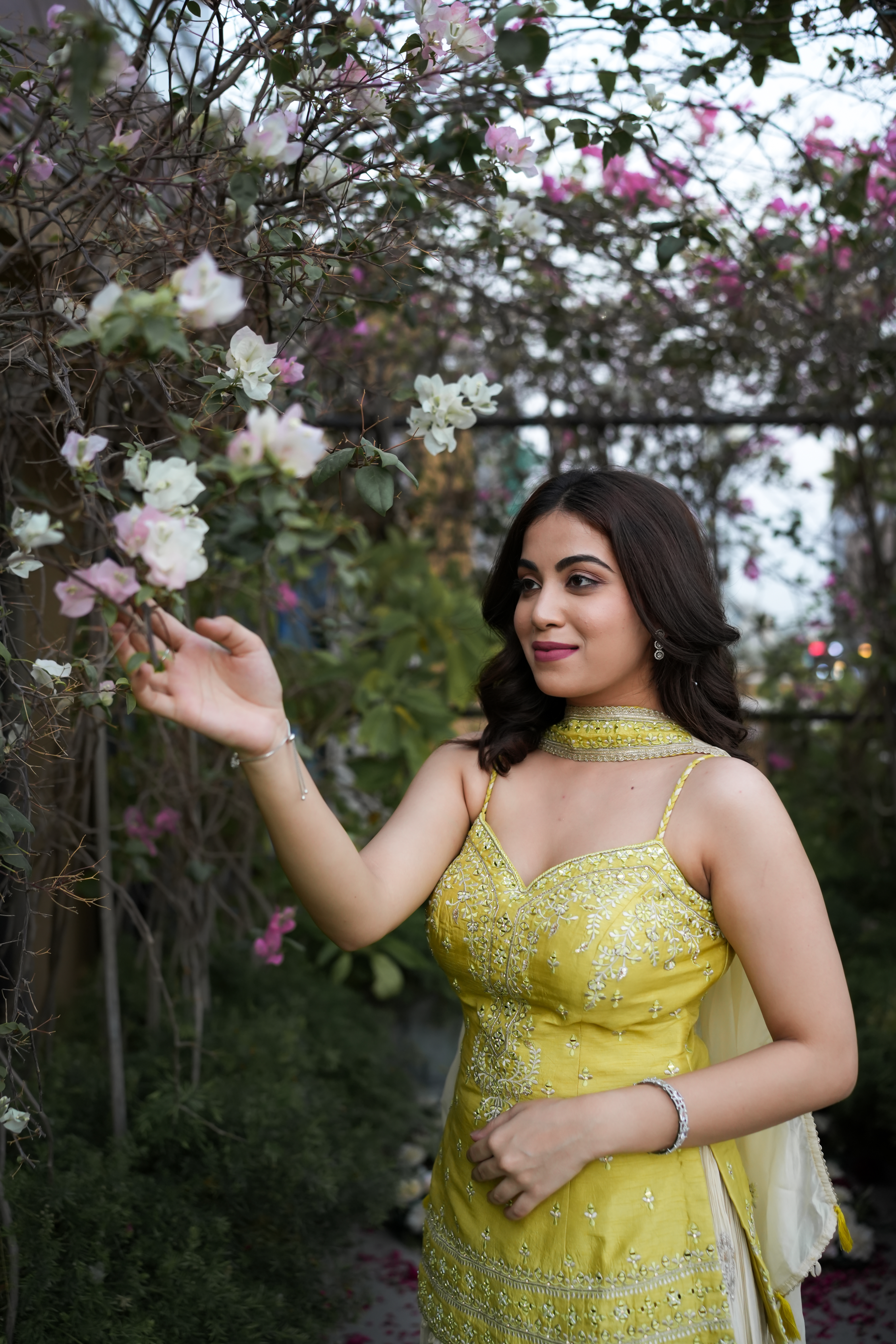 Radiant Yellow Floral Fusion Set